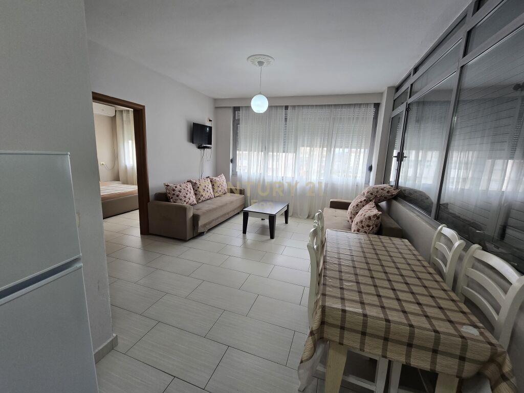 JEPET ME QIRA APARTAMENT 1+1 NE PLAZH!