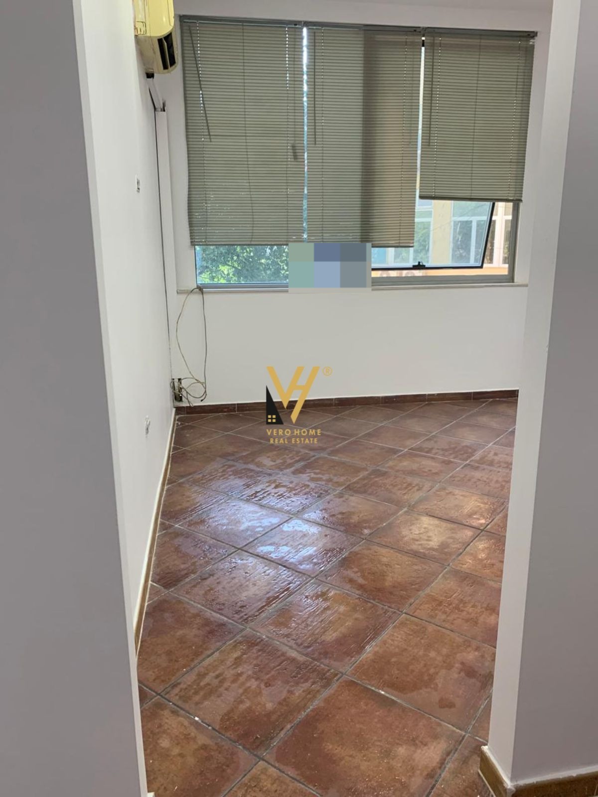 JEPET DYQAN 56 M2 ME QERA TE SELVIA 450 EURO