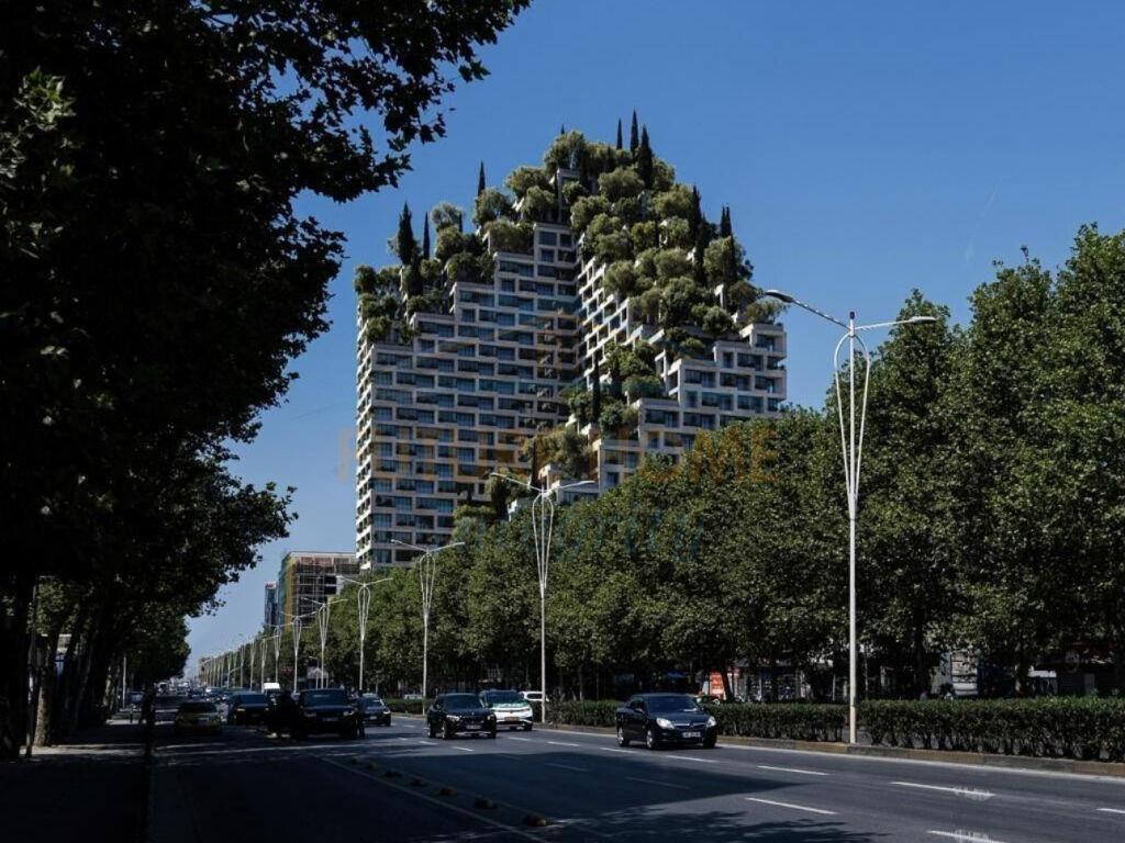 Shitet 1+1 me mundsi konvertimi 2+1