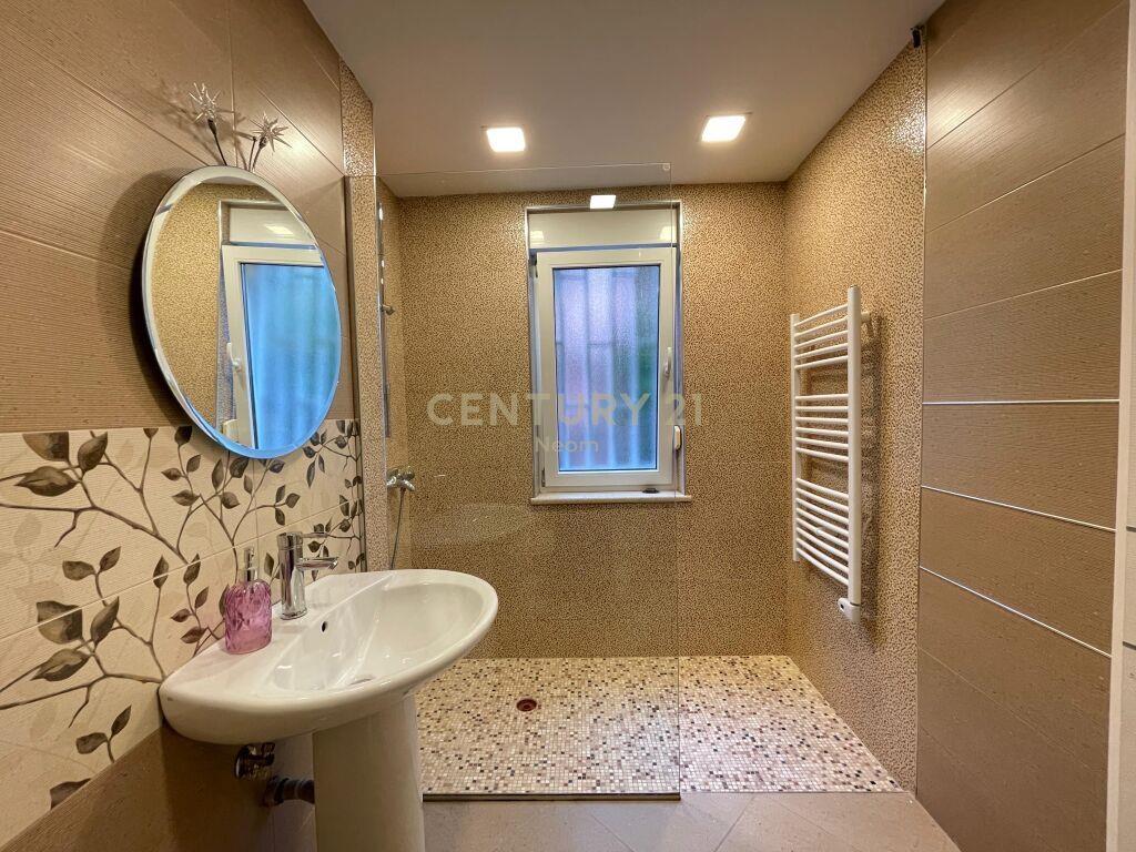 Apartament 2+1+2 me qira në Liqen të Thatë, Tiranë – 950.00€