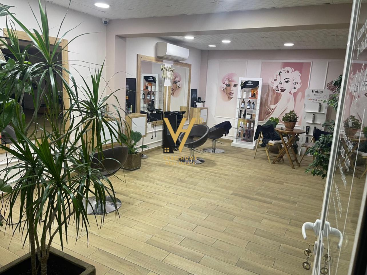 DYQAN 130M2 ME QERA TE RRUGA PJETER BUDI 1.000EURO