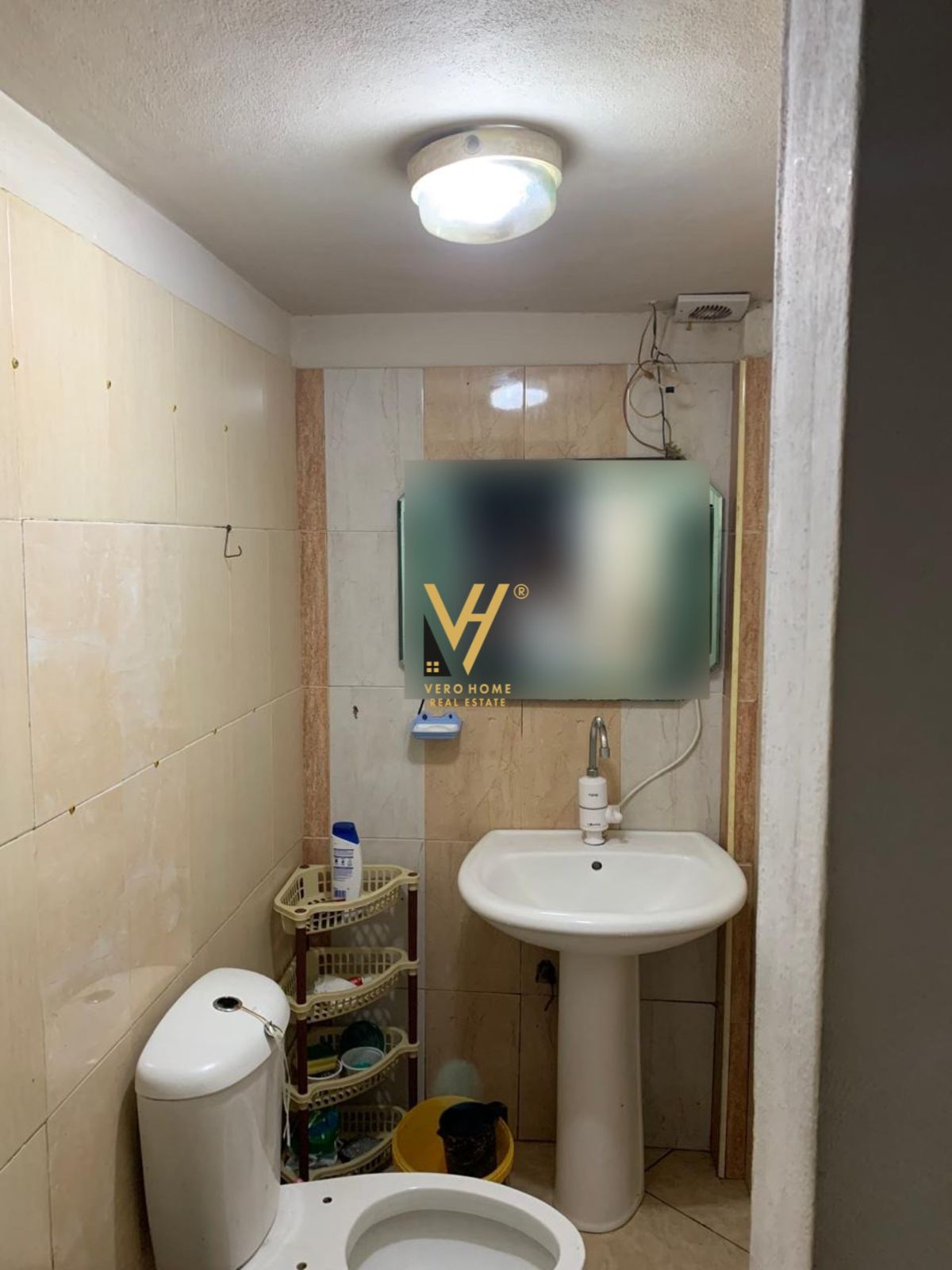 SHITET BIZNES 62 M2 NE FRESK 65.000 EURO