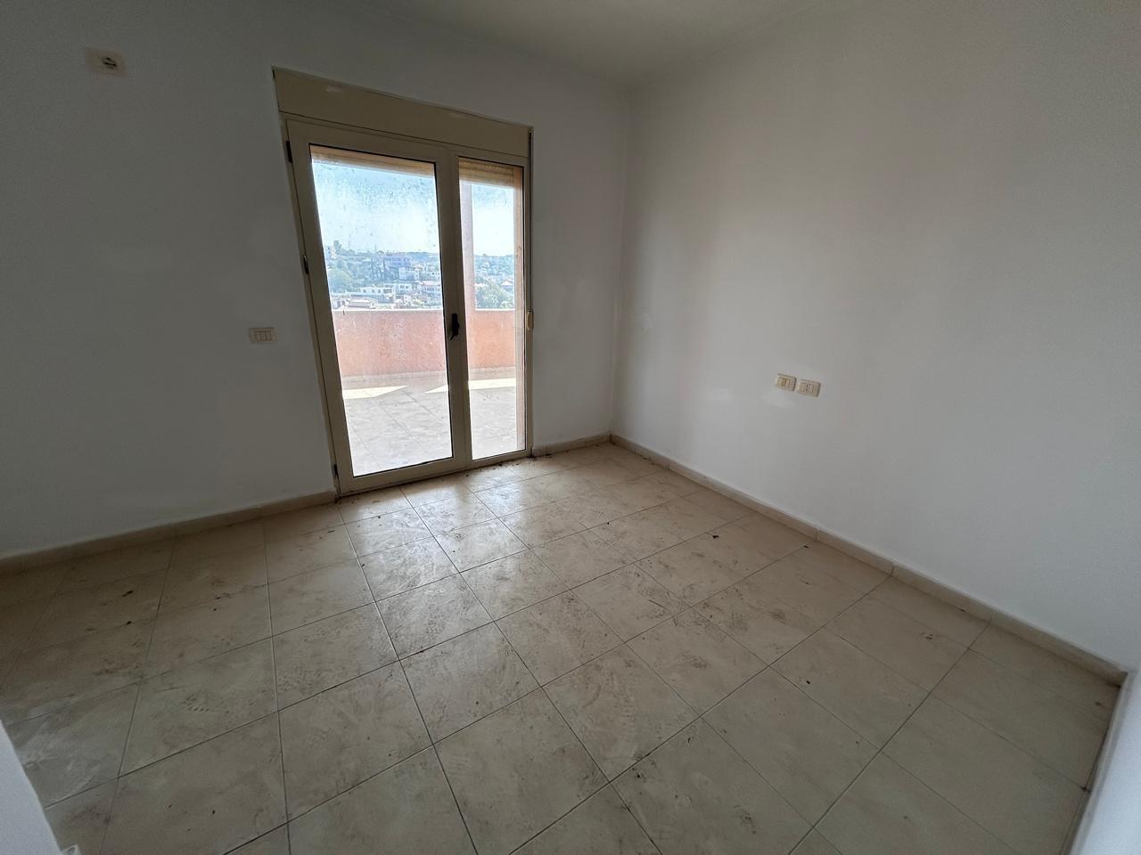 Shitet apartament 2+1 ne plepa