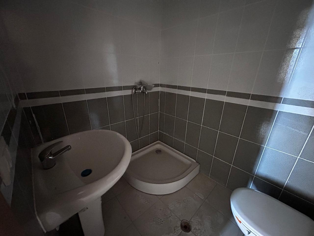 Shitet apartament 2+1 ne plepa