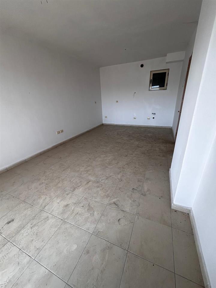 Shitet apartament 2+1 ne plepa