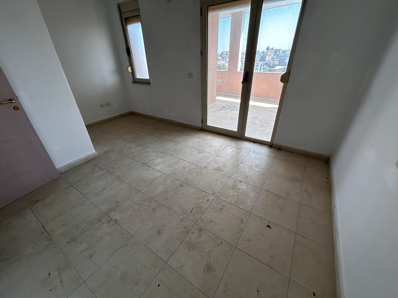 Shitet apartament 2+1 ne plepa