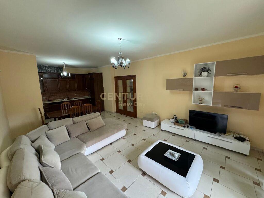 Jepet me qira Apartament 2+1+2 zona Ish-Rajoni.