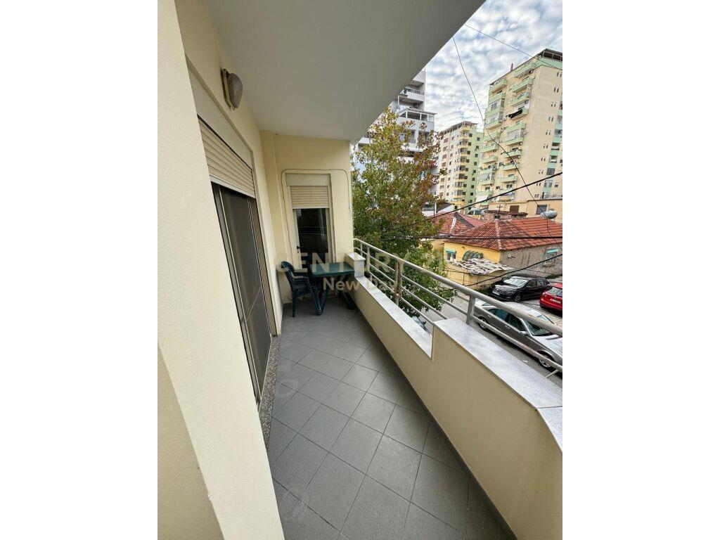 Jepet me qira Apartament 2+1+2 zona Ish-Rajoni.