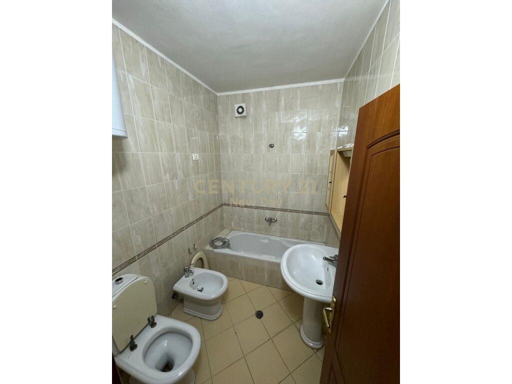 Jepet me qira Apartament 2+1+2 zona Ish-Rajoni.