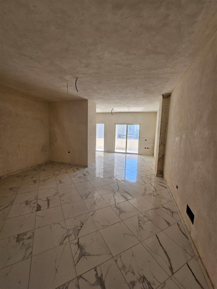 OKAZION Shitet apartament 2+1+2