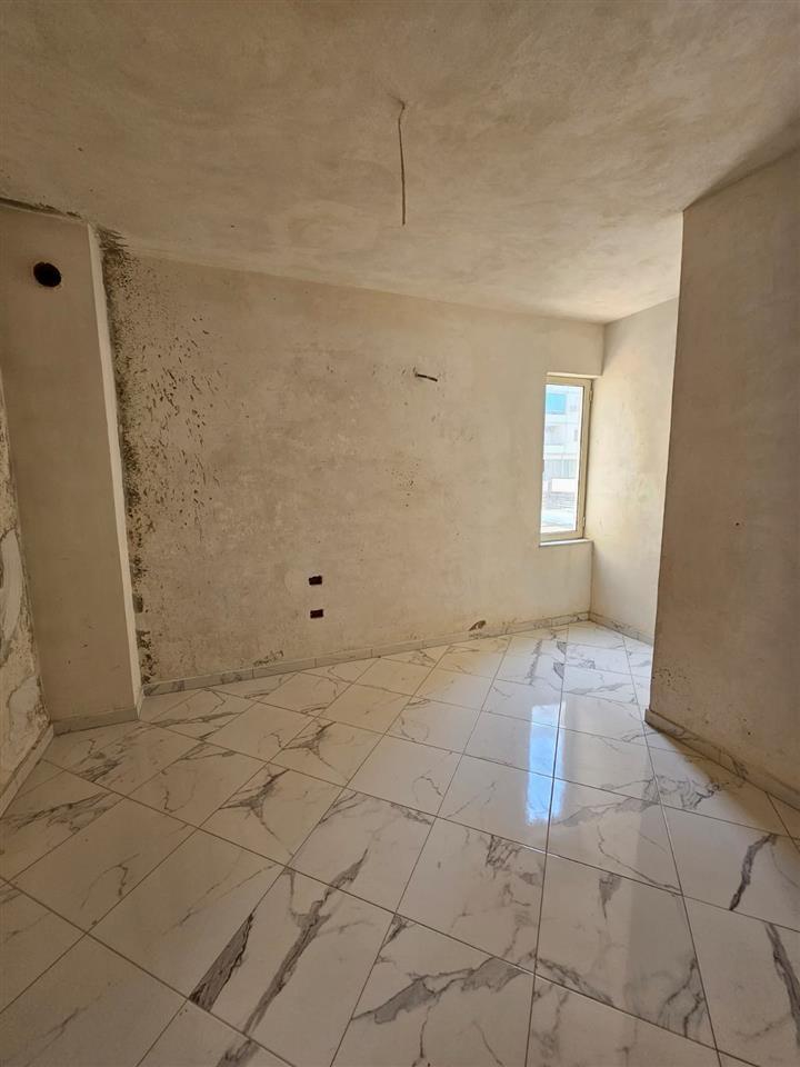 OKAZION Shitet apartament 2+1+2