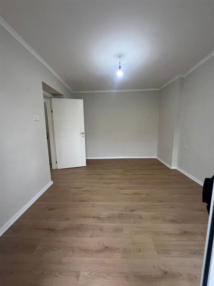 Shitet, Apartament 1+1, Rruga Ferit Xhajko