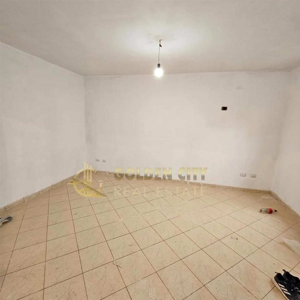 Shitet apartament 1+1