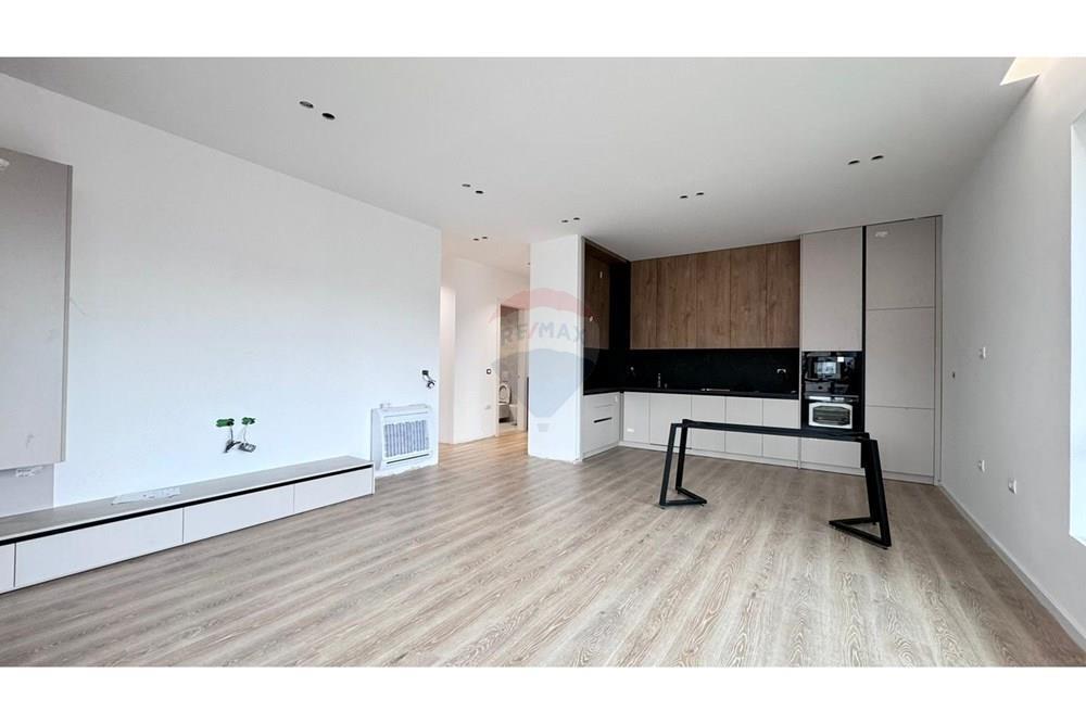 Apartament 3+1 per qira prane Air Albania Stadium!