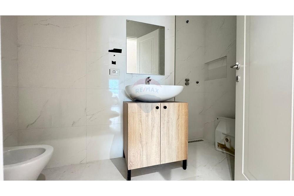 Apartament 3+1 per qira prane Air Albania Stadium!