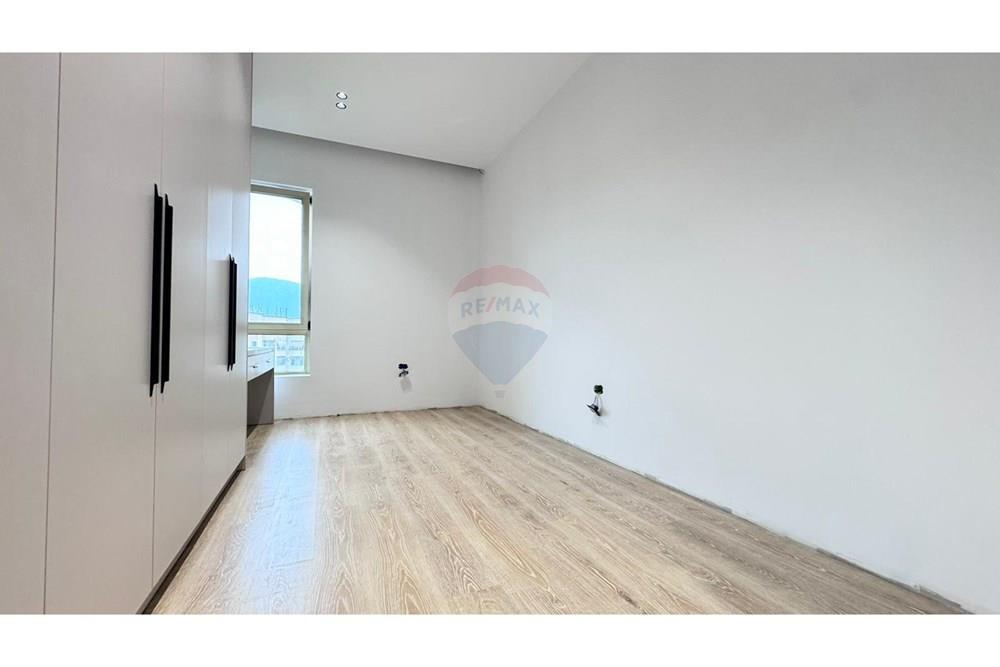 Apartament 3+1 per qira prane Air Albania Stadium!