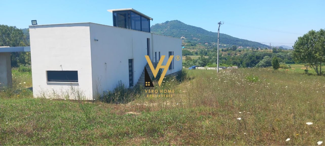 SHITET TOKE + NDERTES 2360 M2 NE PEZE 230.000 EURO