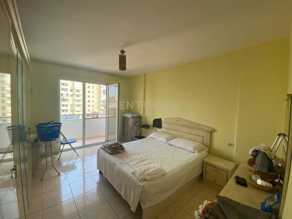 SHITET APARTAMENT 1+1 VIJE E DYTE NE PLAZH!