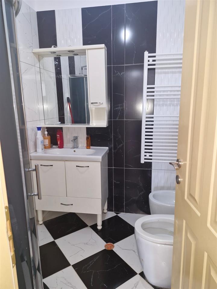 Jepet me qira Super Apartament 2+1+2 afer URT
