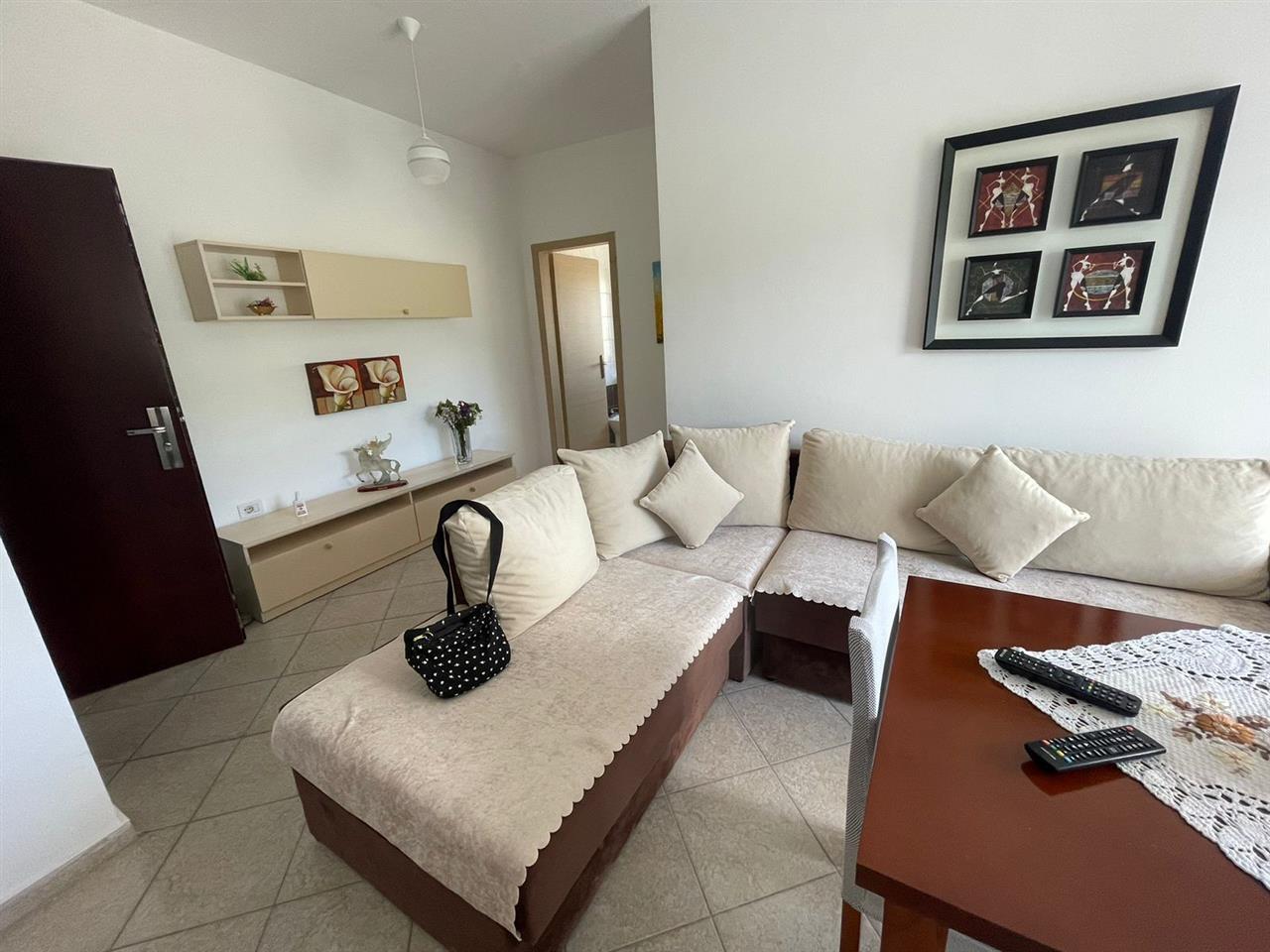 Jepet me Qira Apartament 1+1