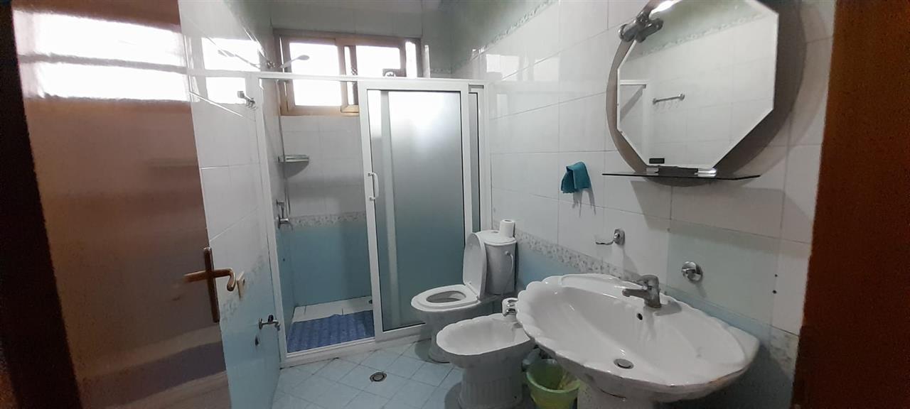 JEPET ME QERA APARTAMENT 2+1 NE QENDER