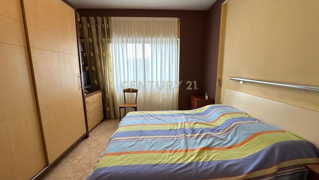 Shitet Apartament 2+1+1 Komuna e Parisit €225 000