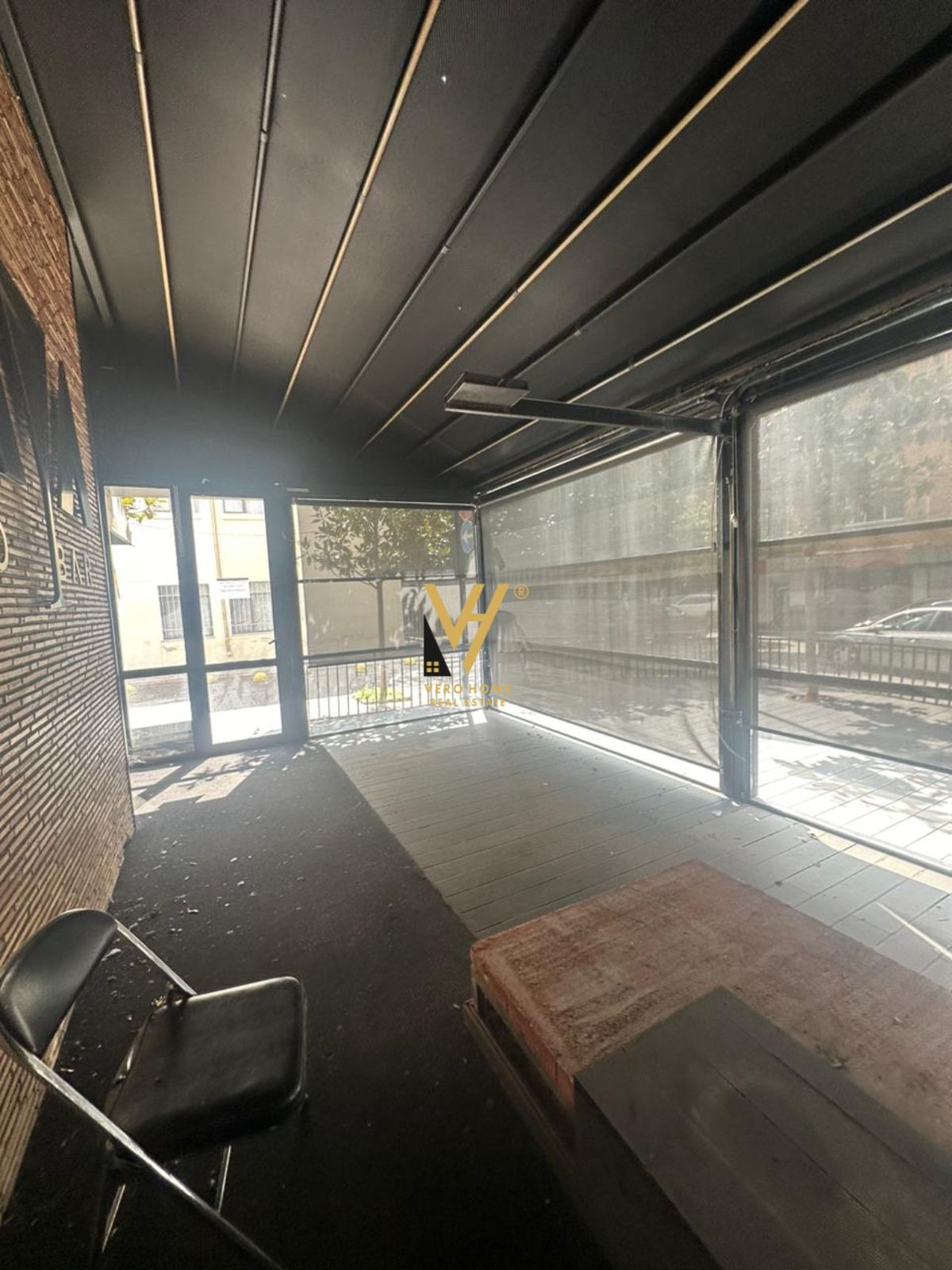 AMBIENT TE 21 DHJETORI 4.400 EURO