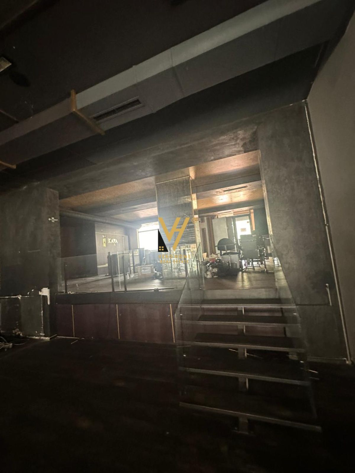 AMBIENT TE 21 DHJETORI 4.400 EURO