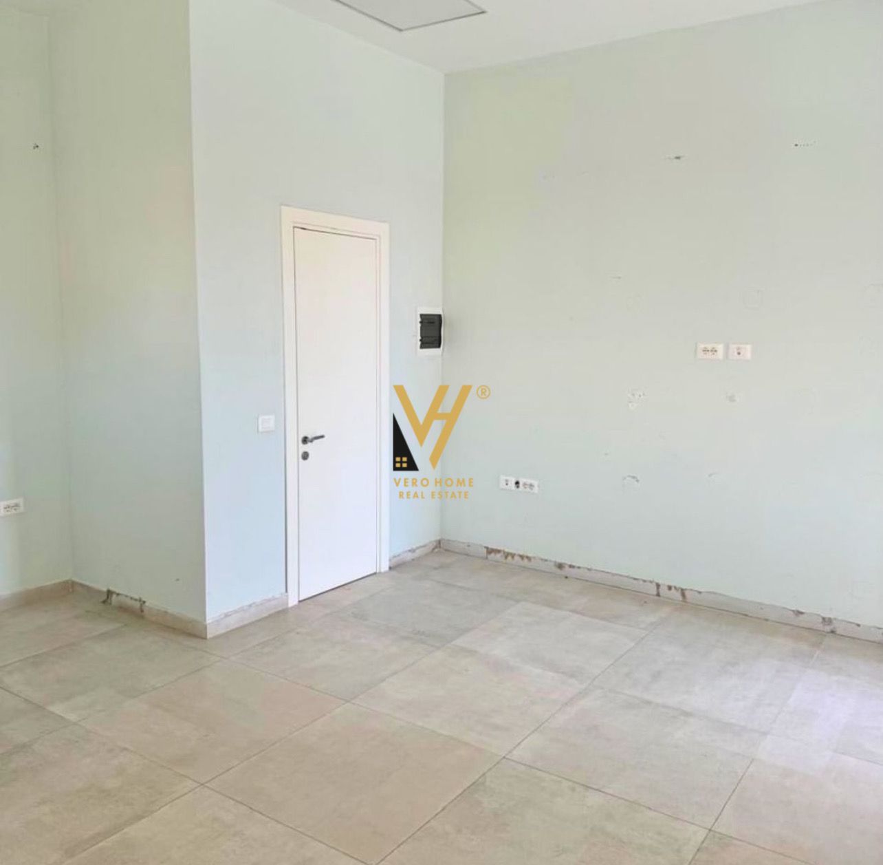 ZYRE 35 M2 TE RRUGA SULEJMAN DELVINA 500 EURO