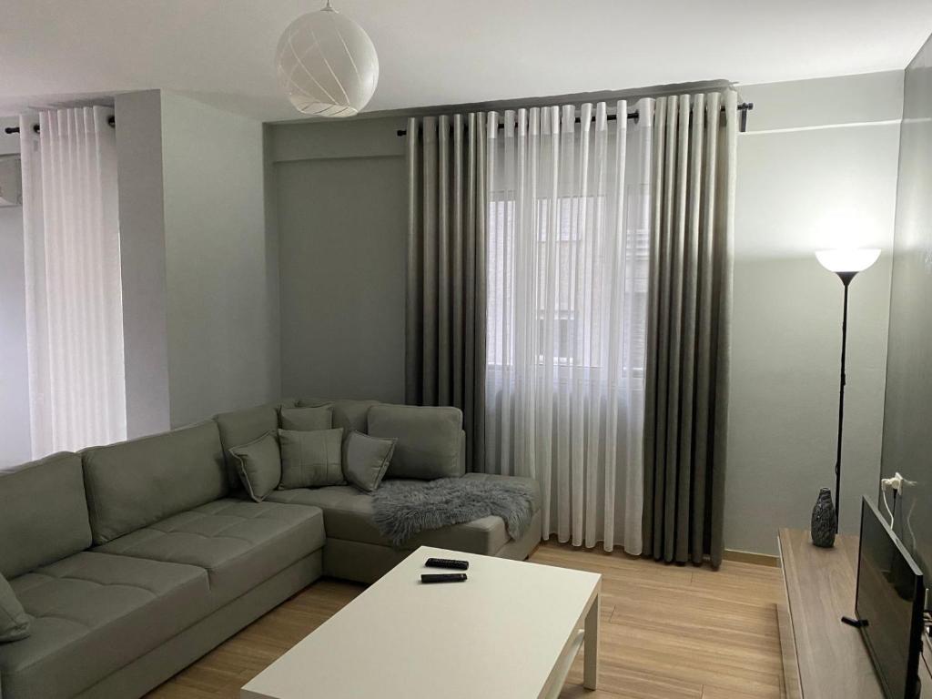 Apartament me qera ditore. KORCE “Noel’s Home”