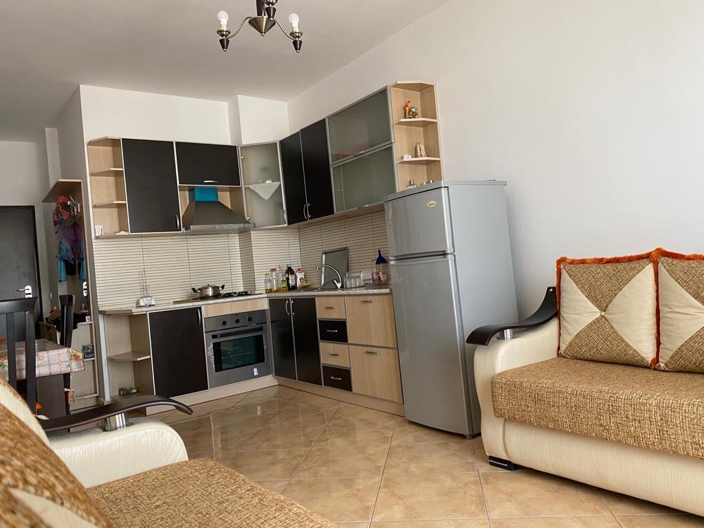Apartament 1+1 me pamje nga detei