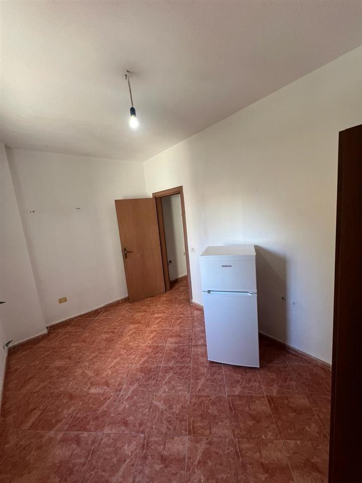 SHITET APARTAMENT 3+1+2 TEK UKD NE DURRES !