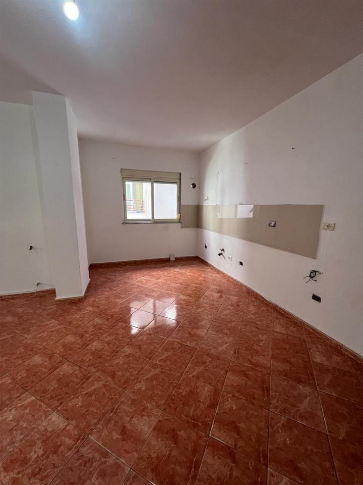 SHITET APARTAMENT 3+1+2 TEK UKD NE DURRES !