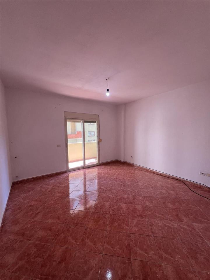 SHITET APARTAMENT 3+1+2 TEK UKD NE DURRES !