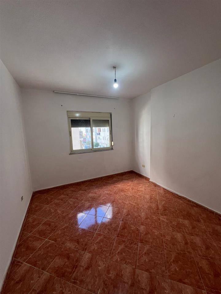 SHITET APARTAMENT 3+1+2 TEK UKD NE DURRES !