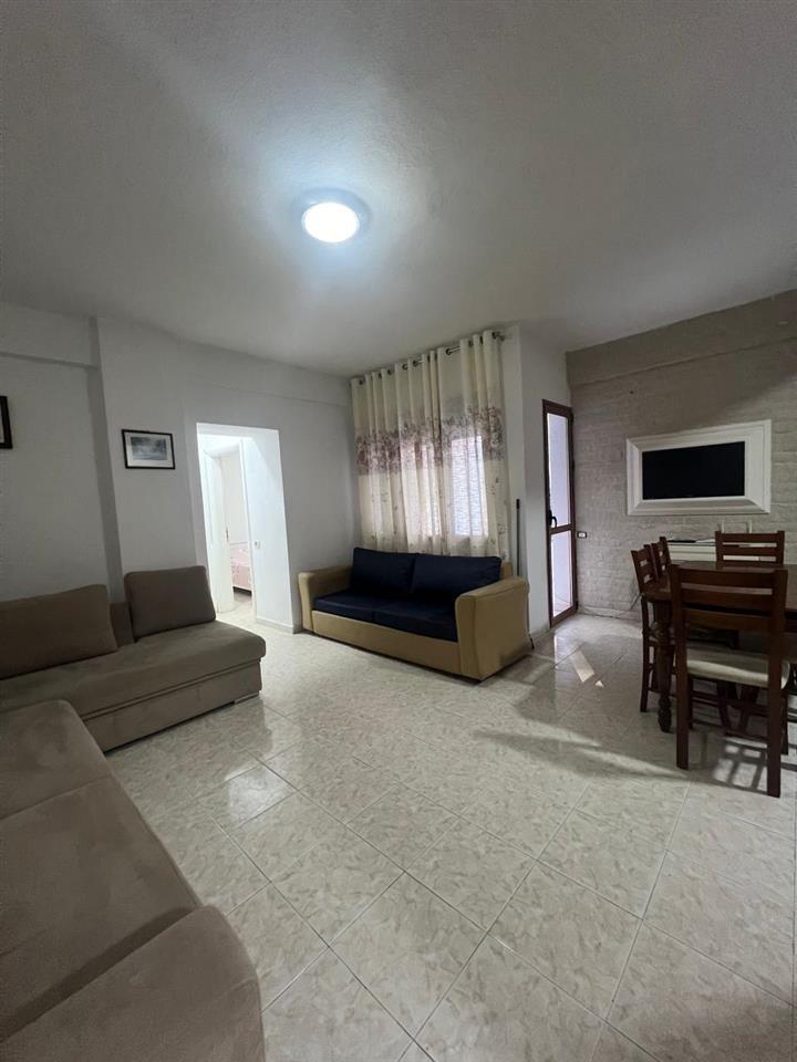 JEPET ME QIRA APARTAMENT 2+1 VIJE E PARE ME DETIN !