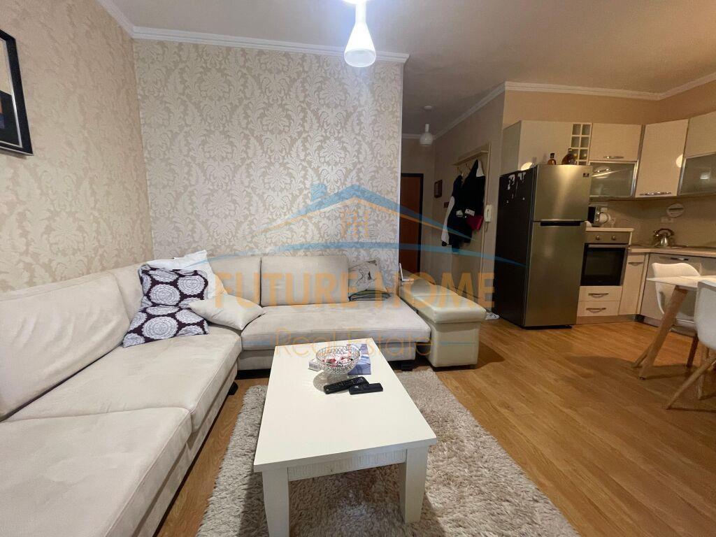 Shitet, Apartament 1+1, Qendër, Tiranë.