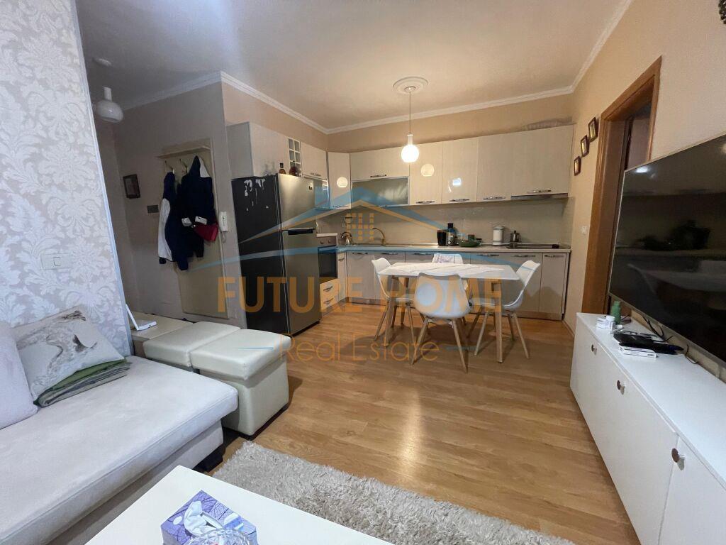 Shitet, Apartament 1+1, Qendër, Tiranë.