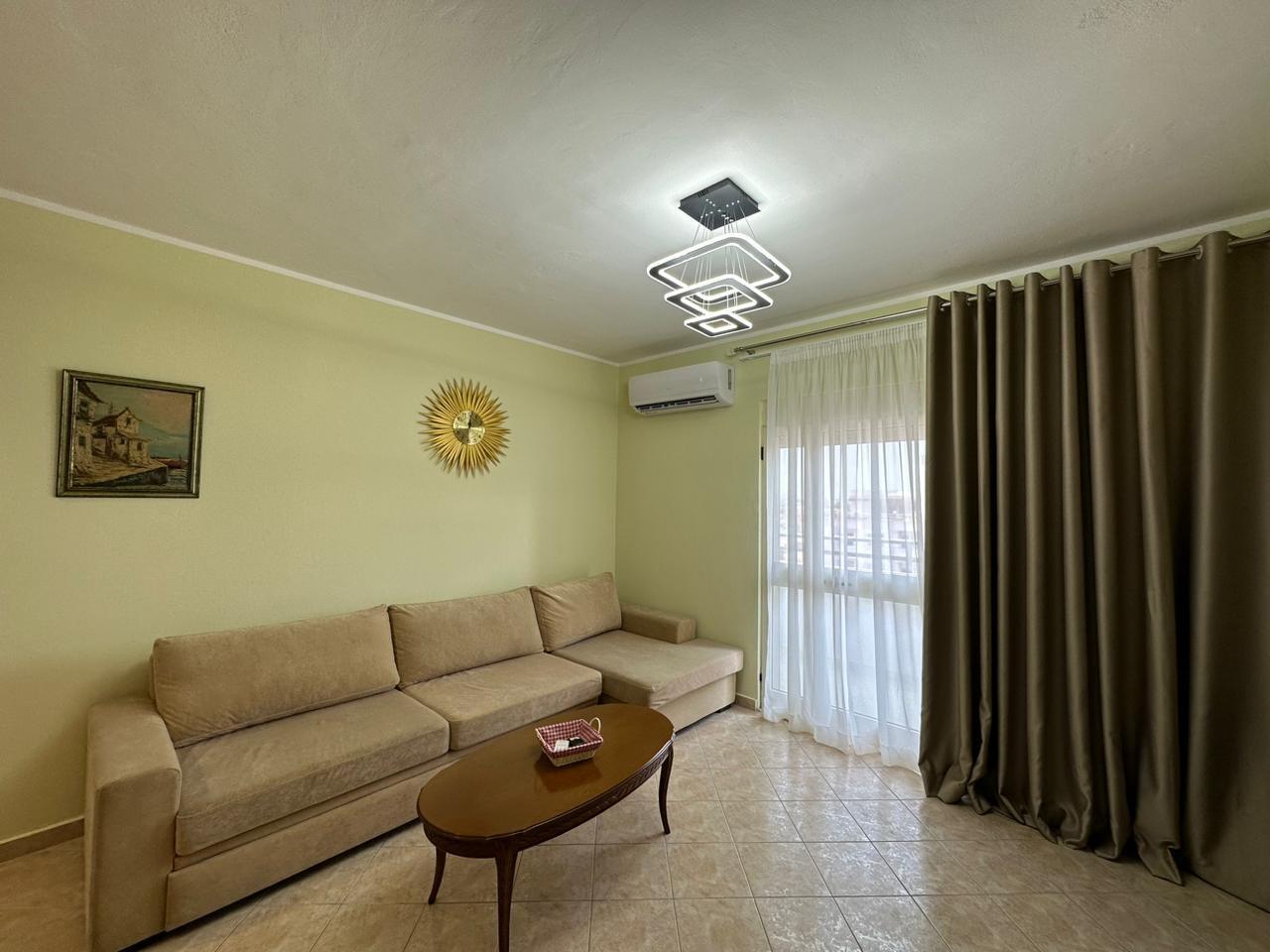 Plazh Apartament me qira Tetor – Prill/Maj