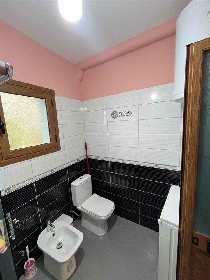 Jepet hyrje 1+1 me qera!