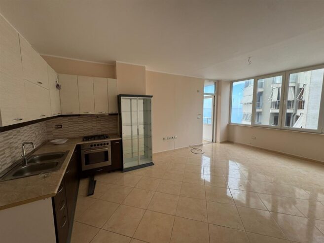 SHITET APARTAMENT 3+1+2 NE DURRES