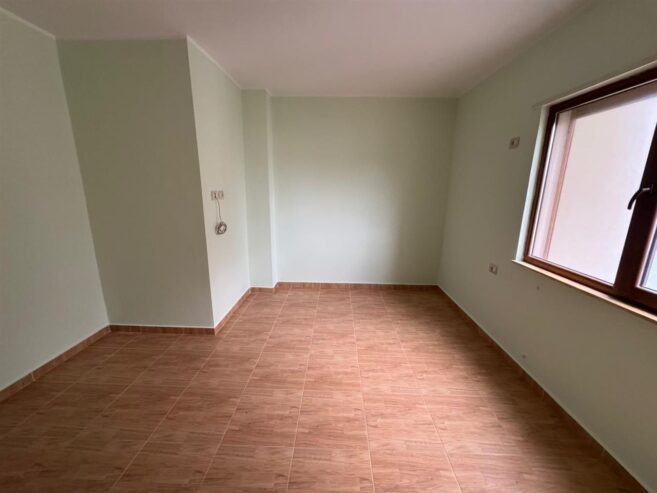 SHITET APARTAMENT 3+1+2 NE DURRES