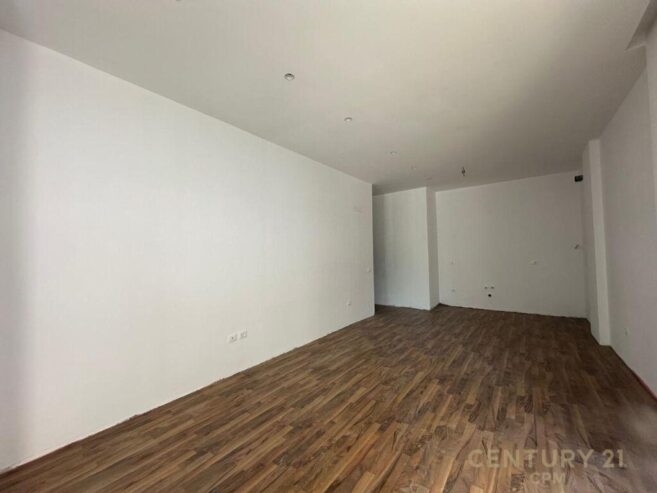 SHITET APARTAMENT 2+1 TE KOPSHTI ZOLOGJIK