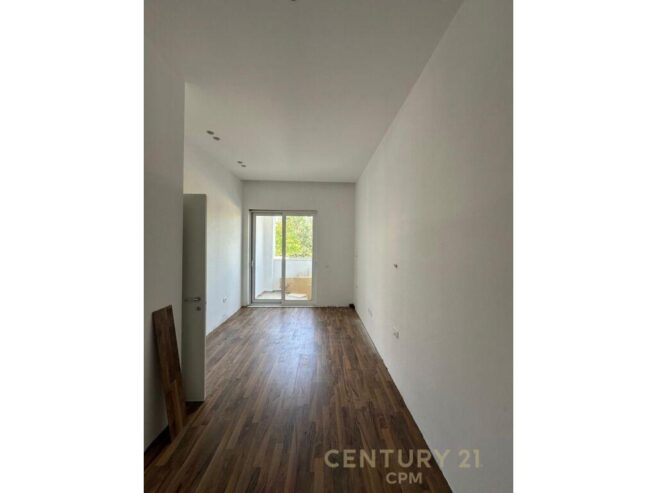 SHITET APARTAMENT 2+1 TE KOPSHTI ZOLOGJIK