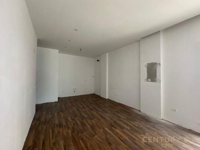 SHITET APARTAMENT 2+1 TE KOPSHTI ZOLOGJIK