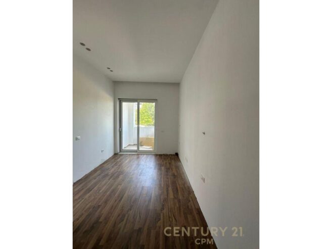 SHITET APARTAMENT 2+1 TE KOPSHTI ZOLOGJIK