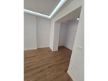 APARTAMENT 2+1 MIDIS AMB. AMERIKANE DHE DR. HIGJENES
