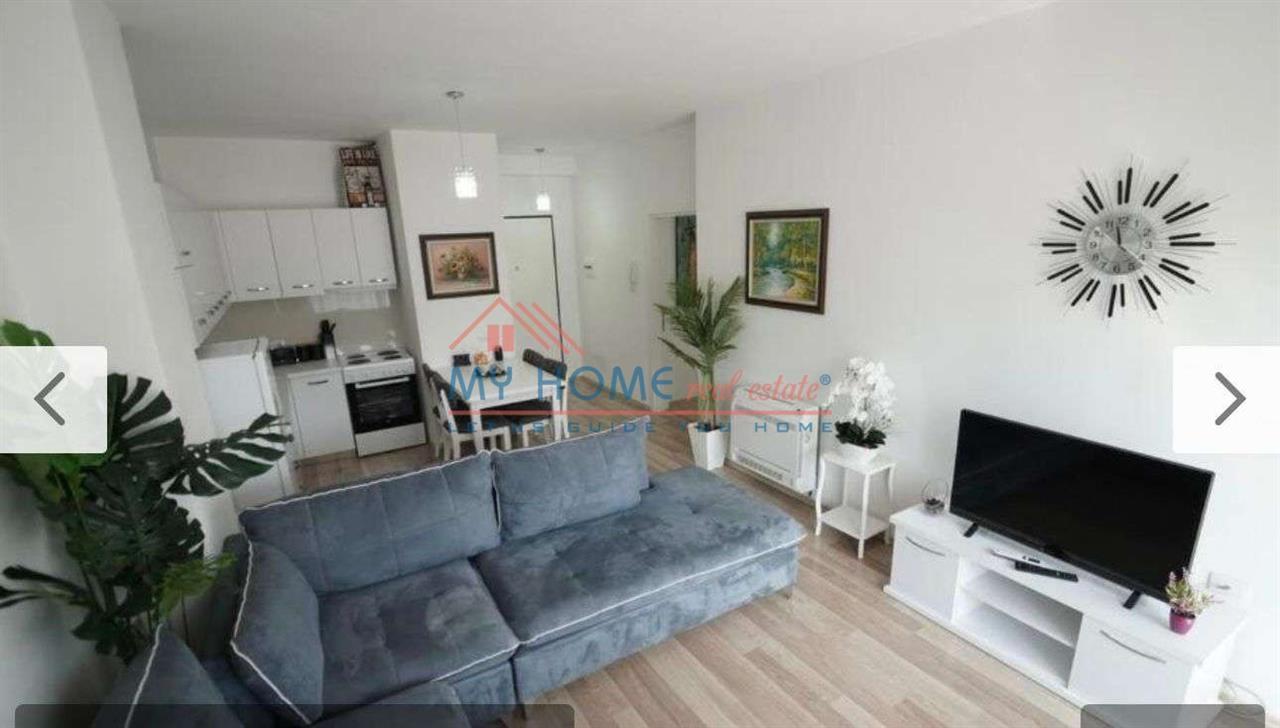 Apartament 1+1 me qera Qender Tirane