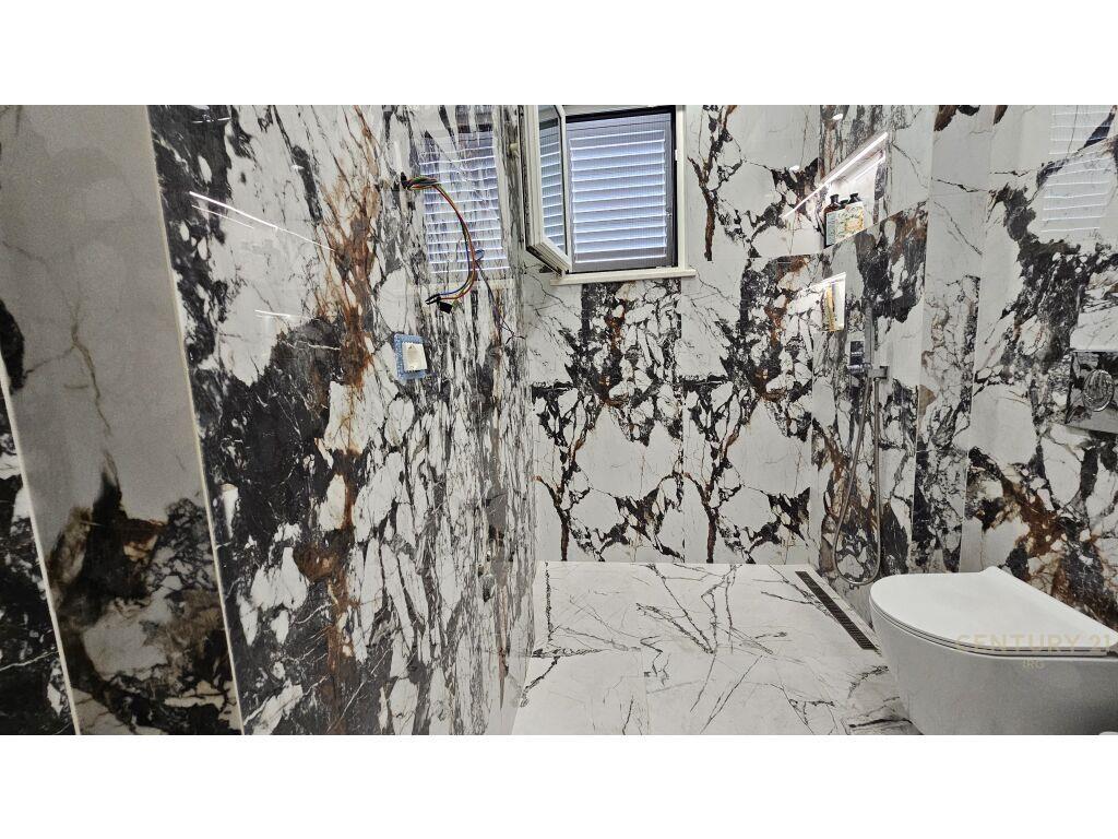 Super vile , vije e pare ne Kompleksin Lura !