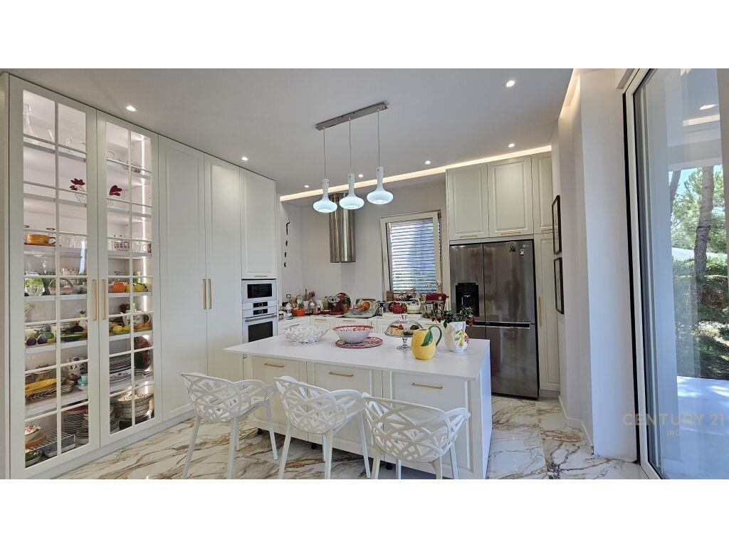 Super vile , vije e pare ne Kompleksin Lura !